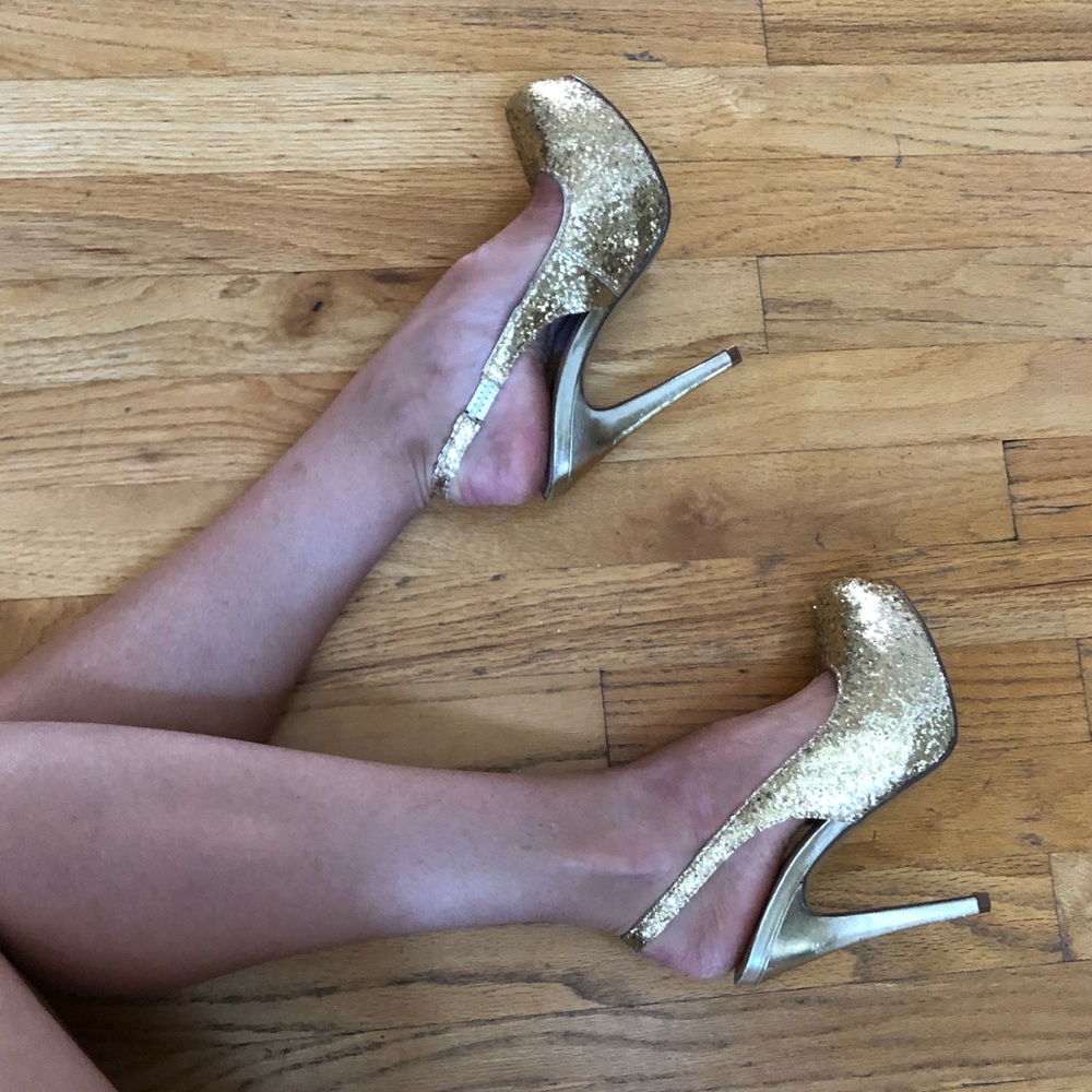 Sparkly Gold Heels size 6
